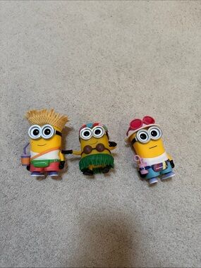 Minions Summer Toy Figures Set - Yellow